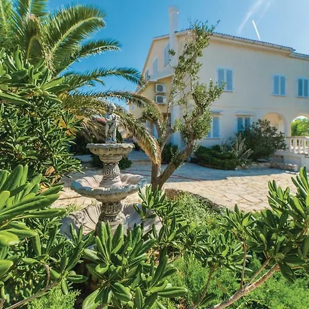 Eight-bedroom Holiday Kosljun With Sea View 01 Pag Town
