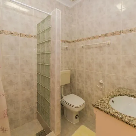 Hébergement de vacances Eight-bedroom Holiday Kosljun With Sea View 01