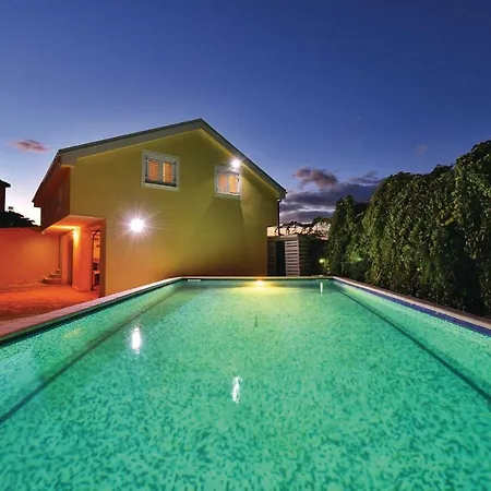 Eight-bedroom Holiday Kosljun With Sea View 01 Hébergement de vacances