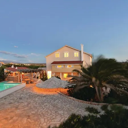 Eight-bedroom Holiday Kosljun With Sea View 01 * Pag Town